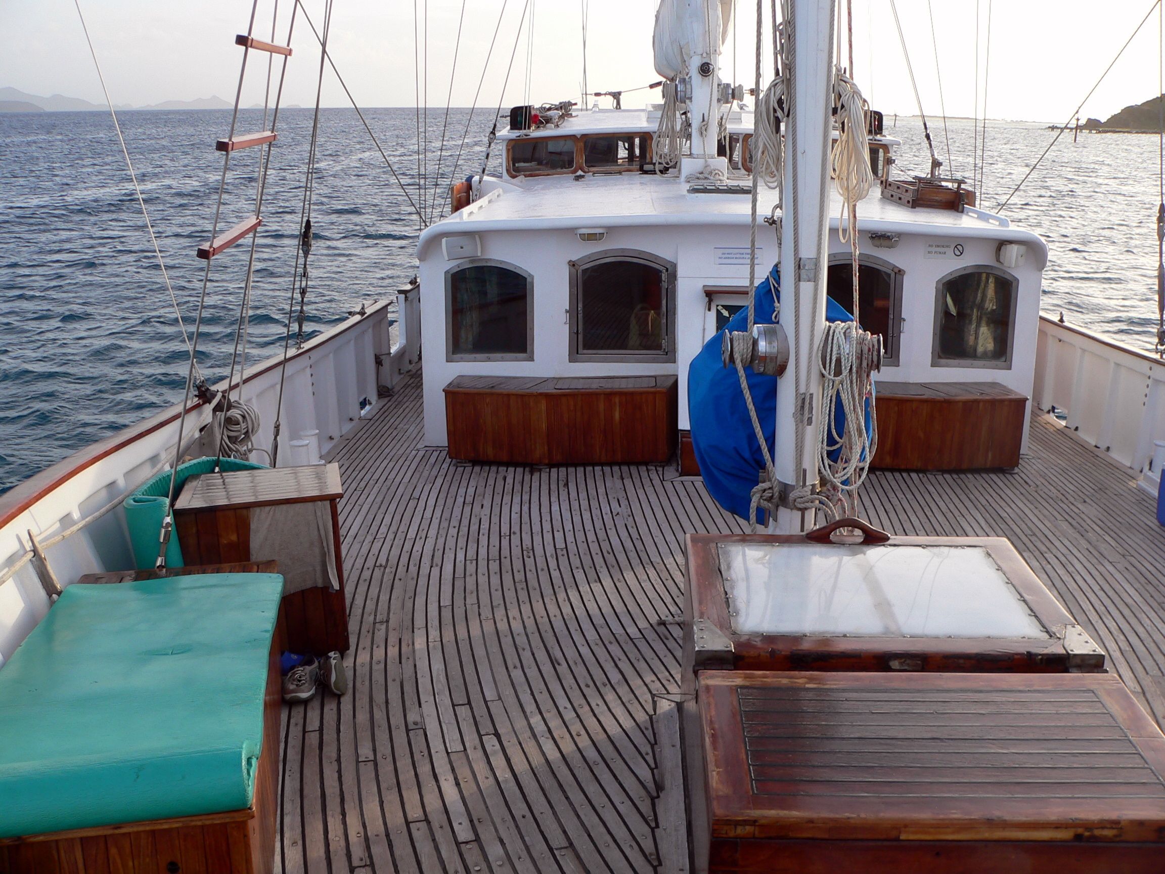 Rum 101 Classes Aboard Island Windjammers