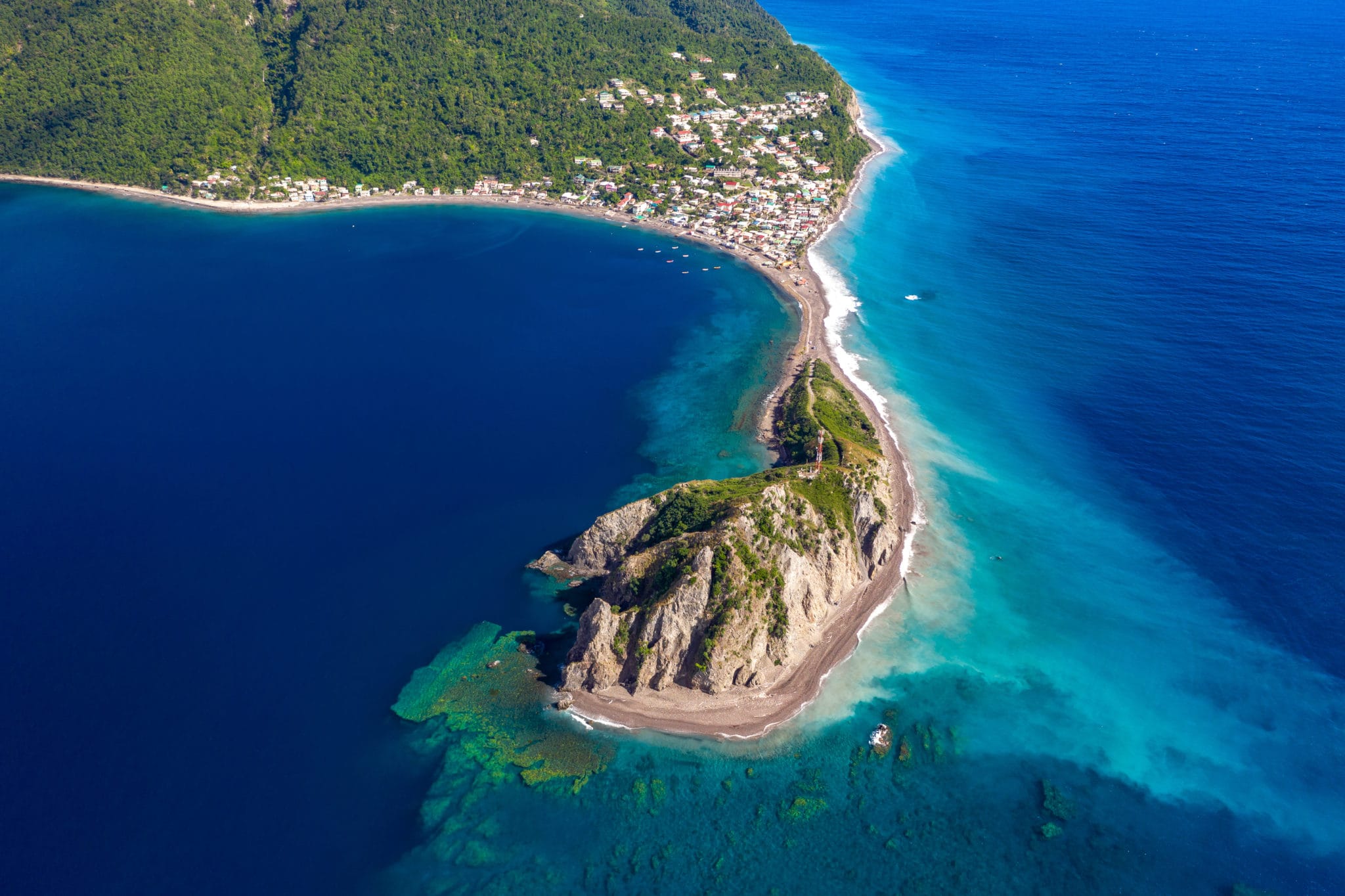 dominica travel to
