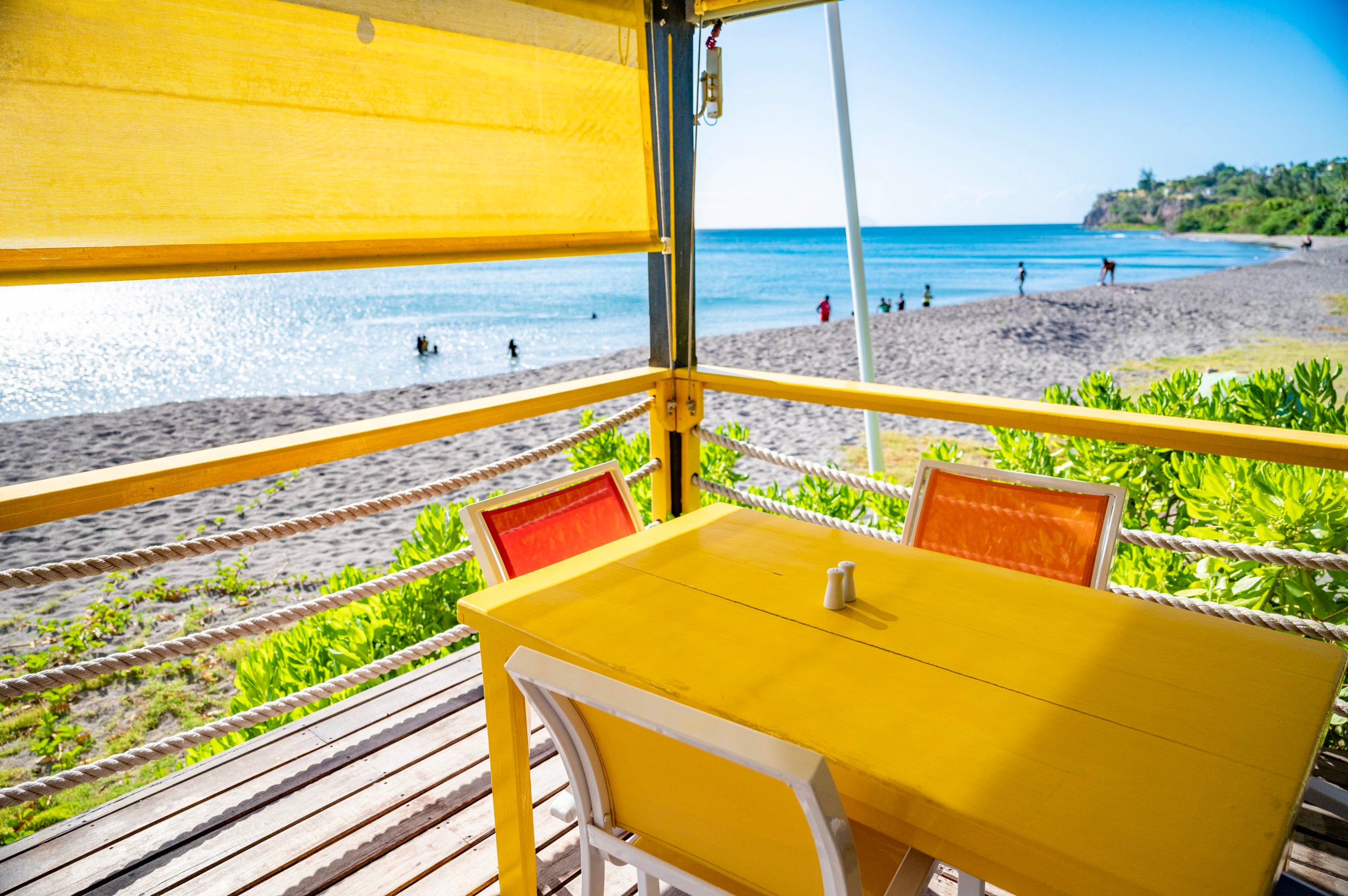 Isle's Bay Beach Bar